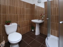 Vila Floare de Colt - cazare Valea Cernei, Herculane (03)
