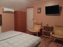 Casa de Vacanta Madona - accommodation in  Danube Boilers and Gorge, Clisura Dunarii (05)