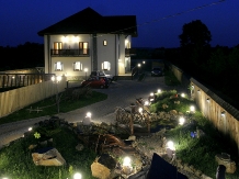 Pensiunea Terra Rosa - cazare Nordul Olteniei (01)