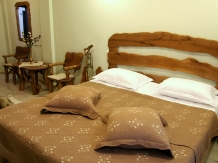 Pensiunea Terra Rosa - cazare Nordul Olteniei (04)