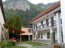 Pensiunea Piatra Craiului - cazare Rucar - Bran, Moeciu, Bran (01)