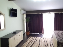 Pensiunea Sophia - accommodation in  Comanesti (07)