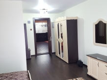 Pensiunea Sophia - accommodation in  Comanesti (17)