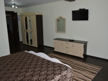 Pensiunea Sophia - accommodation in  Comanesti (33)