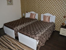 Pensiunea Sophia - accommodation in  Comanesti (59)