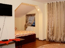 Casa Mika Ciobanus - accommodation in  Slanic Moldova (20)