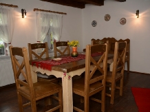 Casuta cu Pridvor - accommodation in  Rucar - Bran, Moeciu, Bran (03)