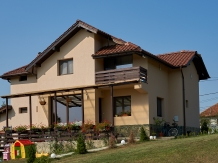 Pensiunea Iulia - cazare Oltenia (02)