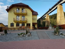 Pensiunea Narcisa - accommodation in  Transylvania (03)