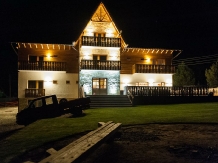 Pensiunea Colt de Rai - accommodation in  Apuseni Mountains, Belis (02)