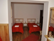 Conacul Bunicilor - accommodation in  Oltenia (12)