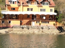 Pensiunea Golful Mraconia - alloggio in  Gola del Danubio, Clisura Dunarii (01)