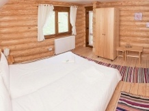 Pensiune Bursucarie - accommodation in  Moldova (10)