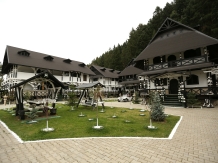 Complex Lions - alloggio in  Gura Humorului, Voronet, Bucovina (12)