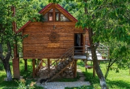 Casa din piatra-Casuta din Poiana-Hobbit - Casuta din Poiana suspendata