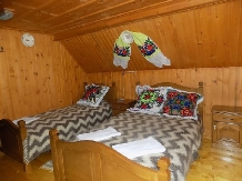 Pensiunea La Ursanu - accommodation in  Maramures Country (12)