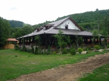 Cabana Vanatoreasca - accommodation in  Oltenia (01)