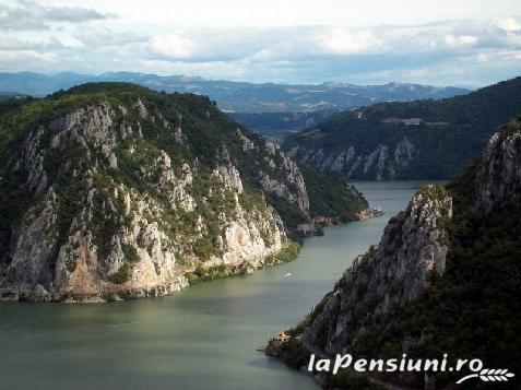 Pensiunea Doina - accommodation in  Danube Boilers and Gorge, Clisura Dunarii (Surrounding)