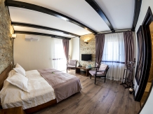 Pensiunea Campia Soarelui - accommodation in  Oltenia (09)