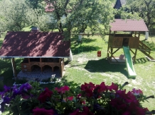 Casa de pe deal - accommodation in  Rucar - Bran, Moeciu, Bran (10)