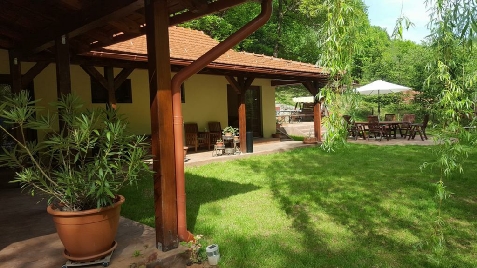 Casa Ardeleana - cazare Banat (Activitati si imprejurimi) Casa Ardeleana - cazare Banat (Activitati si imprejurimi)
