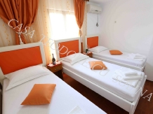 Casa de vacanta Teodorescu - accommodation in  Danube Delta (09)