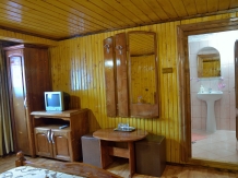 Cabana Dan - accommodation in  Apuseni Mountains, Motilor Country, Arieseni (14)