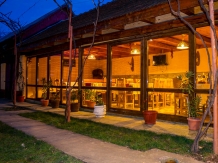 Pensiunea Casa Apostu - accommodation in  Oltenia (03)