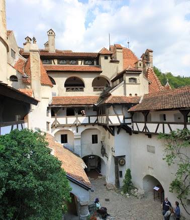 Pensiunea Casa Ducaru - cazare Rucar - Bran, Moeciu (Activitati si imprejurimi) Pensiunea Casa Ducaru - cazare Rucar - Bran, Moeciu (Activitati si imprejurimi)