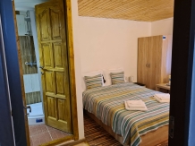 Casa Vlad si Lucas - accommodation in  Cernei Valley, Herculane (06)