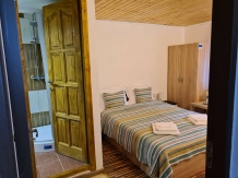 Casa Vlad si Lucas - accommodation in  Cernei Valley, Herculane (06)