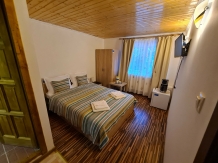 Casa Vlad si Lucas - accommodation in  Cernei Valley, Herculane (07)