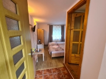 Casa Vlad si Lucas - accommodation in  Cernei Valley, Herculane (14)