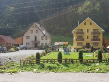 Pensiunea Emanuel - accommodation in  Apuseni Mountains (02)