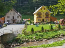 Pensiunea Emanuel - accommodation in  Apuseni Mountains (08)
