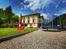 Maison Platanus - accommodation in  Olt Valley, Voineasa, Transalpina (01)