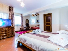 Liberty Rooms - accommodation in  Fagaras and nearby (10)