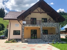 Pensiunea Bucur - accommodation in  Durau (01)