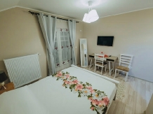 Pensiunea La Livada - accommodation in  Oltenia (04)