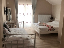 Pensiunea La Livada - accommodation in  Oltenia (16)
