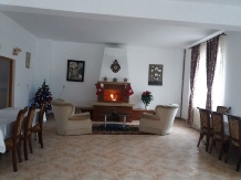 Casa Broscuta - alloggio in  Valea Oltului, Horezu (06)