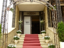 Pensiune Aristocrat - accommodation in  Moldova (03)