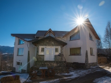 Pensiunea In Deal la Lupi - accommodation in  Rucar - Bran, Moeciu (02)