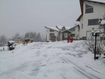 Pensiunea In Deal la Lupi - accommodation in  Rucar - Bran, Moeciu (04)
