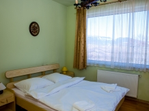 Pensiunea In Deal la Lupi - accommodation in  Rucar - Bran, Moeciu (24)