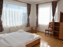 Pensiunea In Deal la Lupi - accommodation in  Rucar - Bran, Moeciu (30)