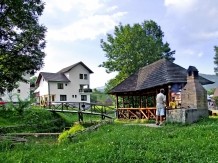 Pensiunea  Moieciu-Bucegi - alloggio in  Rucar - Bran, Moeciu (04)