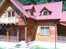 Wood House - accommodation in  Slanic Moldova (02)