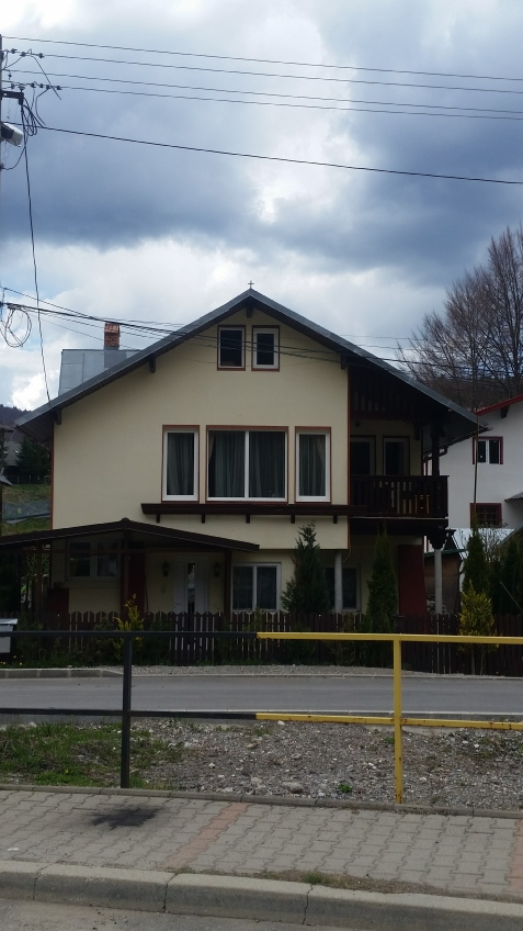 Cabana Valea Azugii - cazare Valea Prahovei (Activitati si imprejurimi) Cabana Valea Azugii - cazare Valea Prahovei (Activitati si imprejurimi)