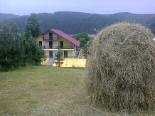 Pensiunea Grandemi Belvedere Bucovina - accommodation in  Gura Humorului, Voronet, Bucovina (02)